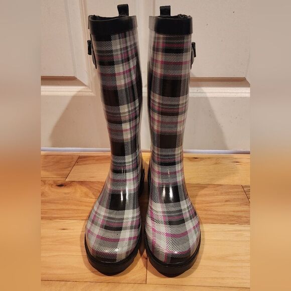 Capelli of New York black and pink plaid rain boots size 9 - Picture 2 of 6